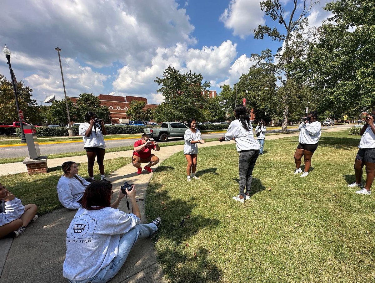 WCYearbookStaff's tweet photo. We had a great day @wku ♥️ Thank you to Campus Photographer Clinton Lewis for sharing his photography in his exhibit! Also special thanks to @sam_oldenburg at @StudentPubsWKU for a fun photo workshop 📸 https://t.co/d6m4cpPl7b