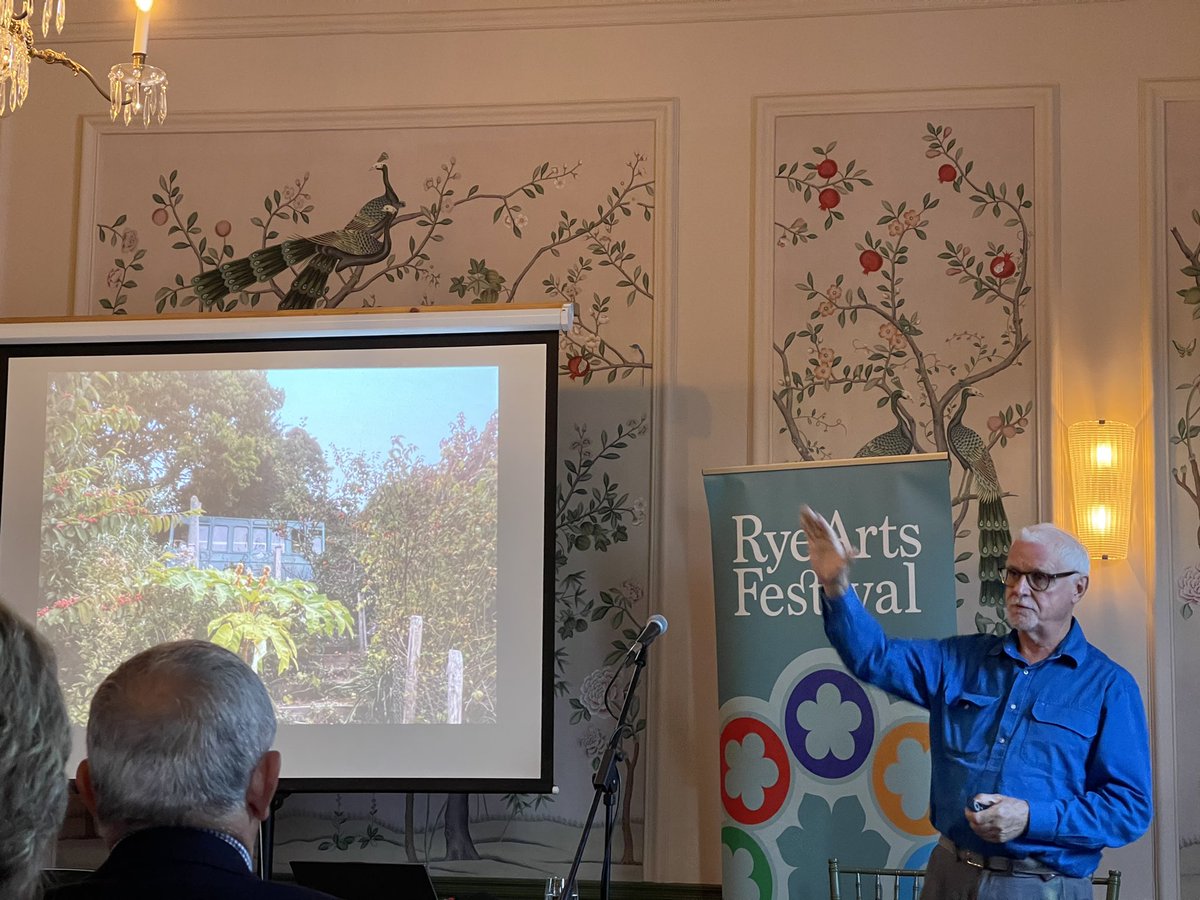 At the #RyeArtsFestival listening to the lovely @capabilitychris talking about what’s happening when you design a garden for the #ChelseaFlowershow … very amusing & interesting in equal measures … and yes, donkeys were involved 🫏 ♥️😄