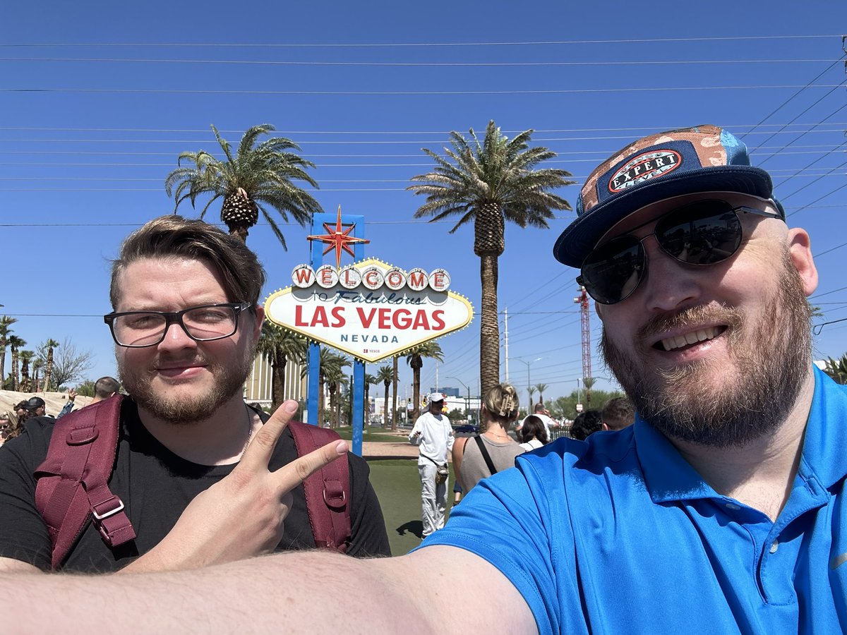 DaCrabsMTG's tweet image. We (and Gary) have arrived in Vegas. See you at #MCVegas! Come by the @magikidsMTG booth and say hello! #magicthegathering #mtg @weirdcards @JudgeAcademy @wizards_magic @PlayMTG @SD_Sharpie