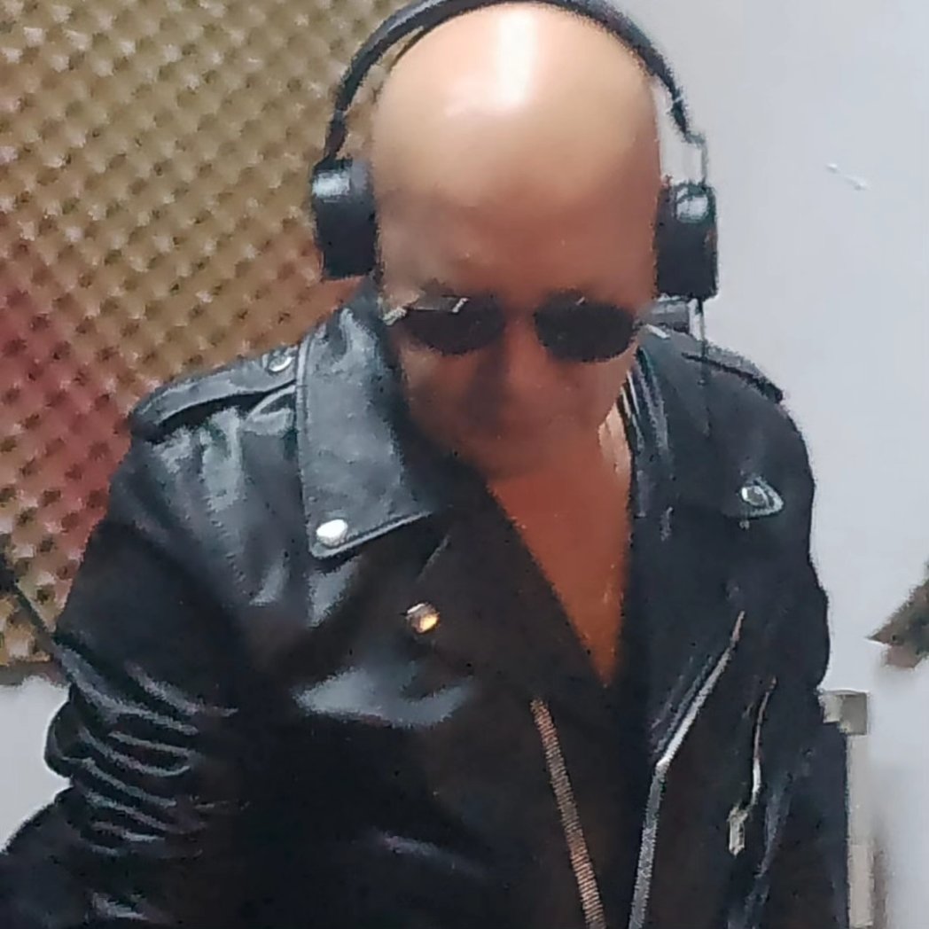 kickdelbianco's tweet photo. Nos encontramos con nuestro amigo León Vago . Aquí unas fotos de ayer 📸
#kickdelbianco #argentina #NuncaEsTarde #mexico #rock #blues #ravenfamily #ravenpicks #lovemylife #lovemyjob #lovemusic
#MalaVidaTV https://t.co/JyzIqX2Dp9