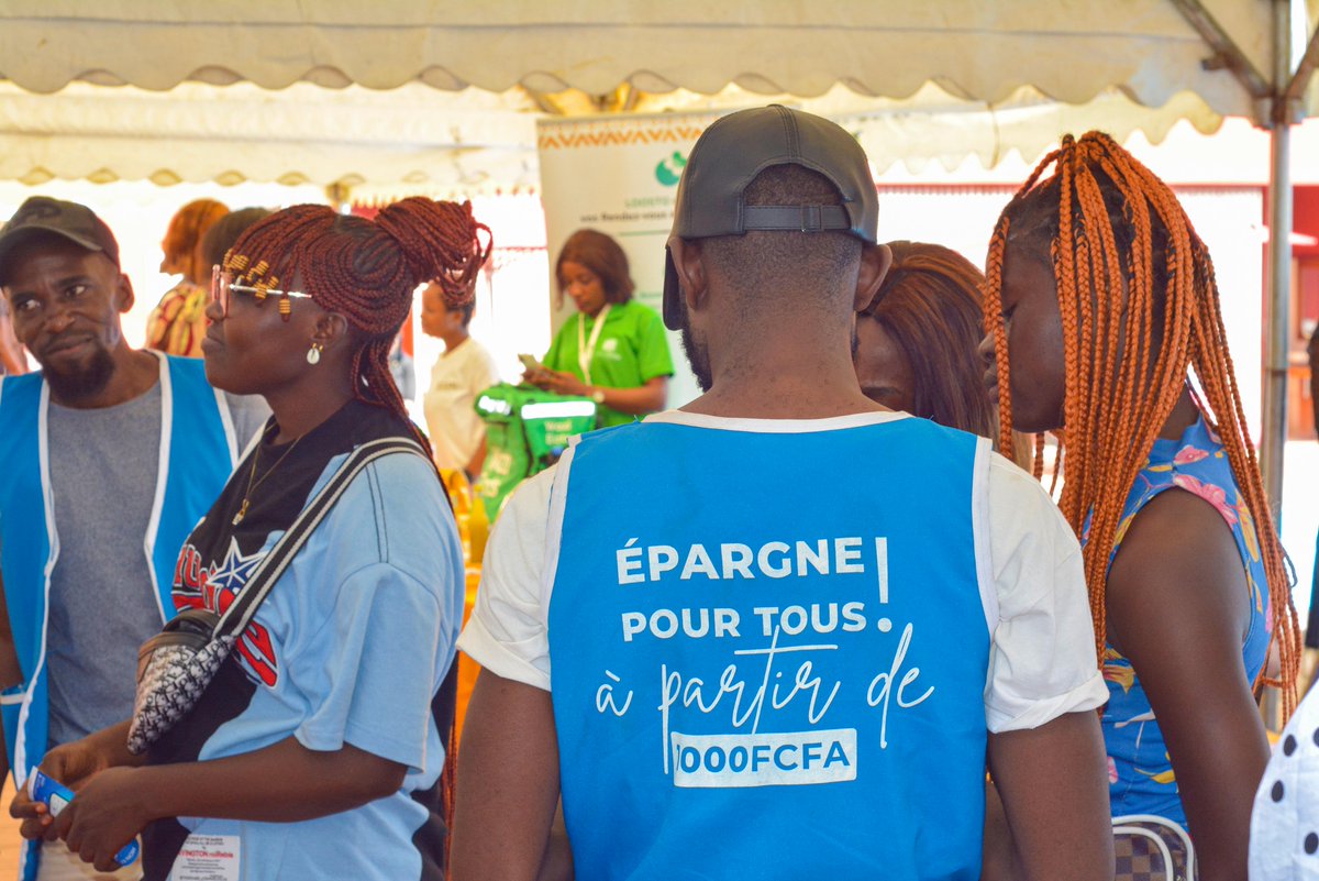 EjaraApp's tweet photo. [#𝐝𝐢𝐟𝟐𝟎𝟐𝟑] 𝐉𝐨𝐮𝐫-𝟐

Mille mercis aux participants qui ont activement visité notre stand. Grâce à vos questions éclairées nous avons d'avantage clarifié le système d'investissement et d'épargne via l'application Ejara.

#DIF2023 #Fintech #Ejar https://t.co/IK7ajZruZd