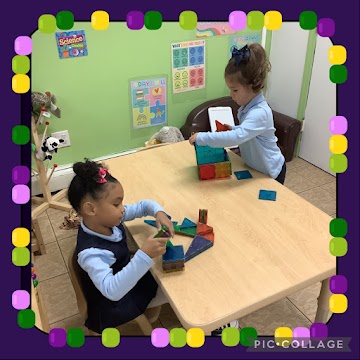 Our friends are exploring some magnetic tiles in the science center! They are encouraged to build independently. 
#playfuldiscoveriescdc #playfuldiscoveries #nycpreschool #earlylearning #earlychildhoodeducation #scienceforkids #sciencekids #magnets #magnetictiles #creativekids