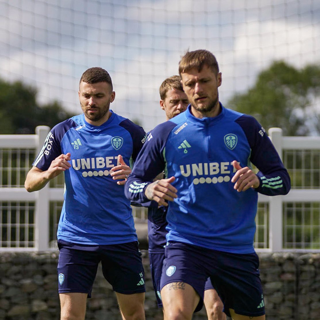 LUFC's tweet image. 💪 The hard work continues at TA!