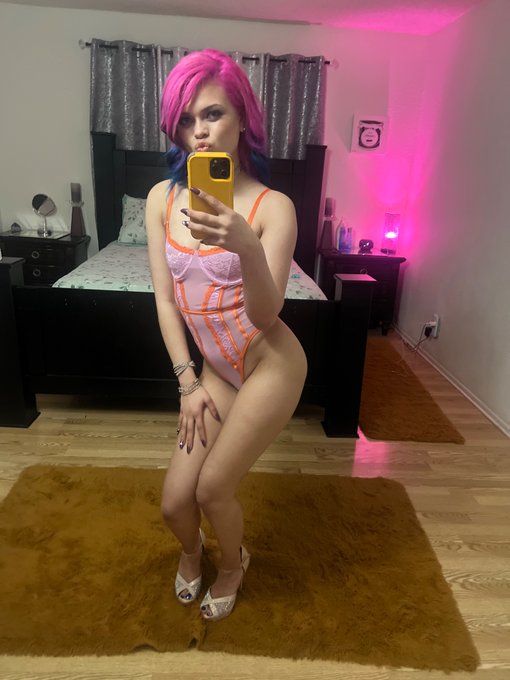 Give me one reason to stay here baby&hellip;  https://t.co/6ViyCJTOgh  https://t.co/5HGVy4pD4D https://t.co<a href="/tag/badintentions"class="tags"><span>#badintentions</span></a><a href="/tag/migos"class="tags"><span>#migos</span></a><a href="/tag/niykeeheaton"class="tags"><span>#niykeeheaton</span></a><a href="/tag/dontwanttobealone"class="tags"><span>#dontwanttobealone</span></a>