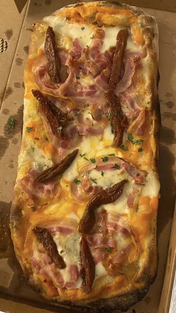 lapeloparrus's tweet photo. Delicious #casaleotta  @luciukis #happyBirthday #FelizCumpleaños https://t.co/6vPMlO4uZN