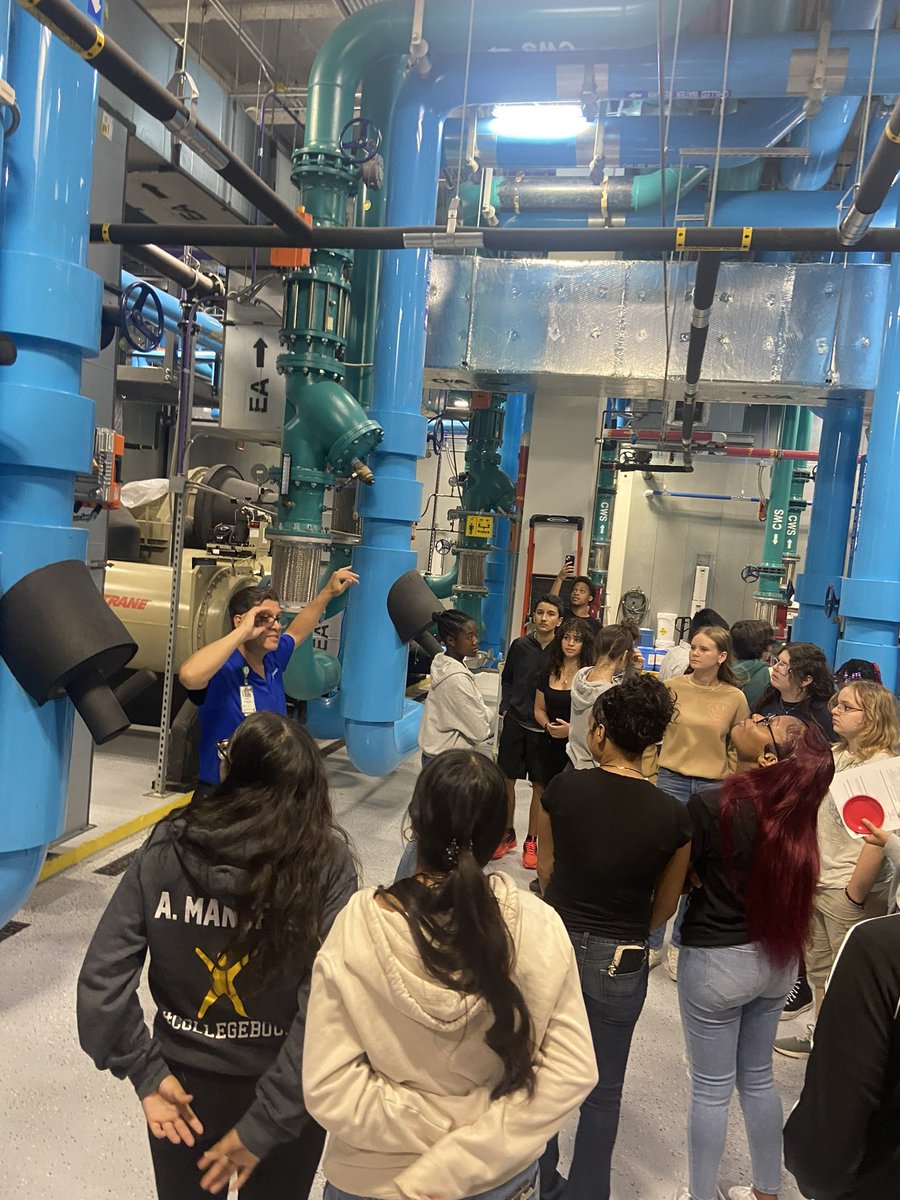 EastLeeCountyHS's tweet photo. Jaguars had an incredible time at the #STEMatWork Kick-off event hosted by @LeeHealthCareer Coconut Point. They got hands-on experience and learned about exciting Science, Technology, Engineering, and Math opportunities with Lee Health. Empowering our future STEM leaders! ๐ ๐ฌ๐ง https://t.co/04NIQYNNwQ