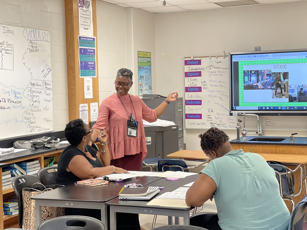 HRdiggs's tweet photo. Happening now @APSsatlanta in collaboration with @APS_IDD &amp; @APSInductsYou…The New Teacher Cafe ☕️ On-the-Go on Engagement Strategies…Professional Learning + Support = Student Success! @Apsiddherman @APSIDDTSumrall @FeleciaInHR @APSnicoleL @apssupt @apsupdate @JoinTeamAPS https://t.co/FIyIkeXebG