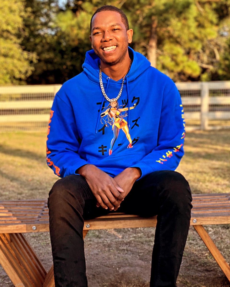 HotBoyMatt92's tweet photo. We outside! #SingleTwitter https://t.co/IVGqO4Oojz