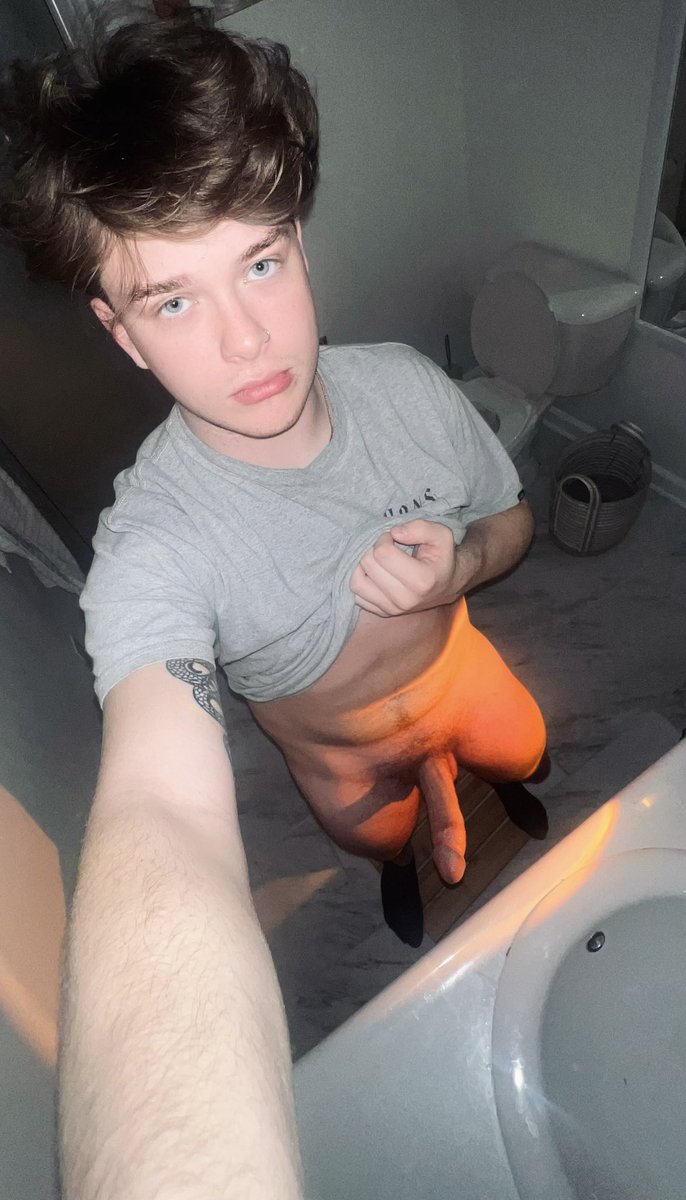 jake_downs19's tweet photo. so who’s riding my young cock? 

https://t.co/F33QYprBiF https://t.co/HvgRaTBdVS