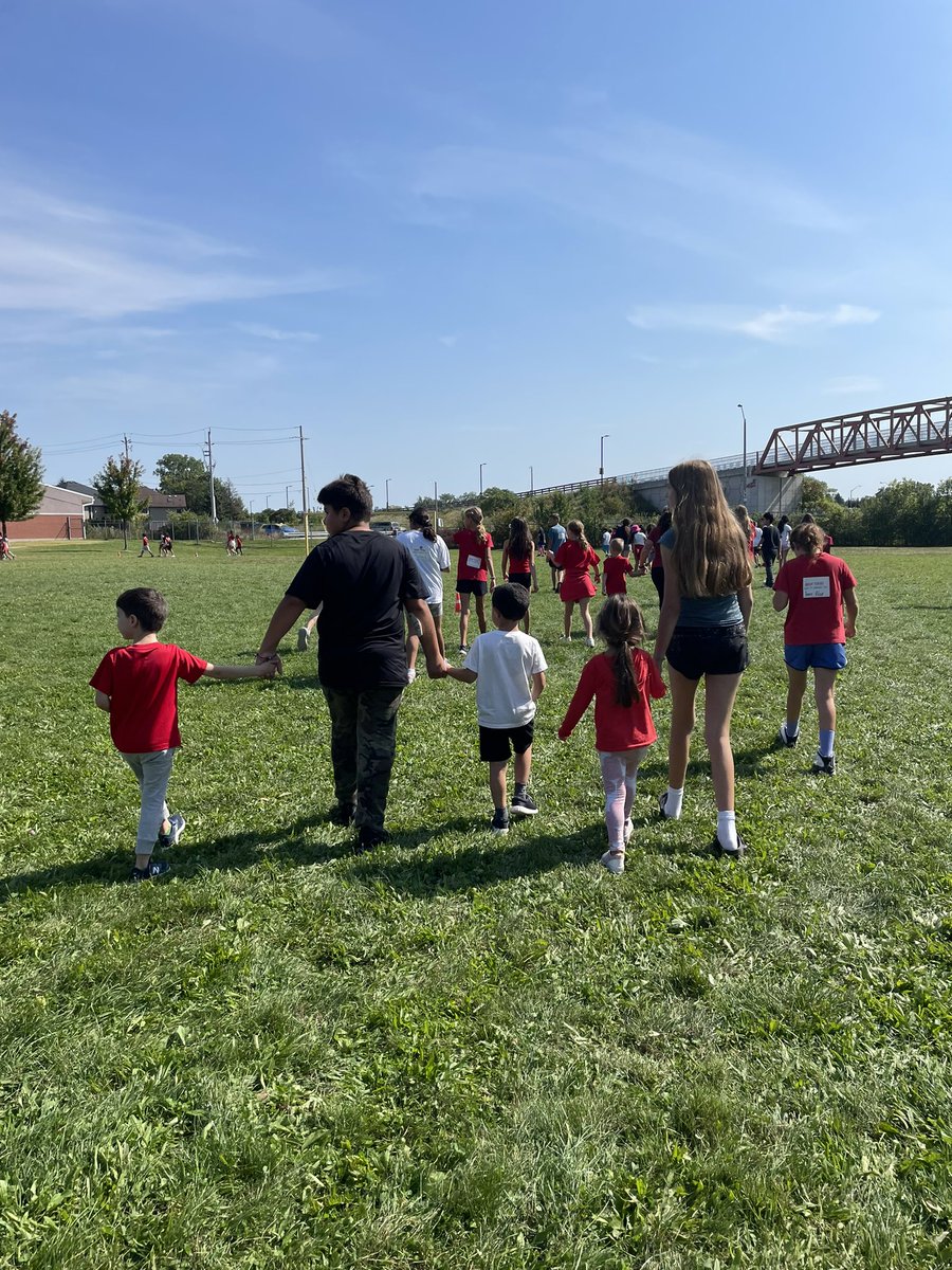 MrsJGiroux's tweet photo. Terry Fox Walk 2023 ❤️🇨🇦 @olmcwecdsb @WECDSB https://t.co/mDEnh8c6DG