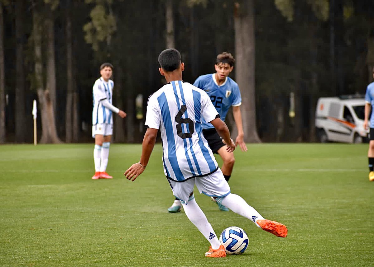 Lesco_Group's tweet photo. SUB 15 | Lautaro #Morlas en el amistoso de hoy entre #ARG y #URU. https://t.co/29WvuRBUEB
