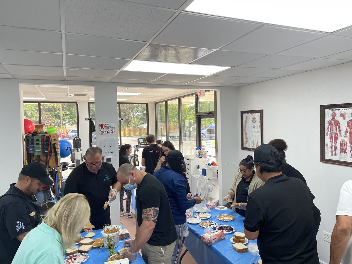 startptnow's tweet photo. Thank you so much to Laurel Mayor Moe, @LaurelPD, @lead_ability, Teen Miss Maryland, @cityoflaurel , the Laurel community, and all of our incredible patients and staff members who made yesterday's #projectpbj a success! 🔥

A special thank you to @shepherds_table as well❤️ https://t.co/xbaSvcXstf
