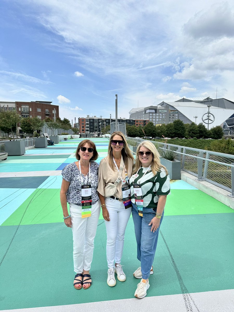 Had a great time with this group of #CREwomen touring Southtown and #ATL at #CREWconvention @CREW_Network