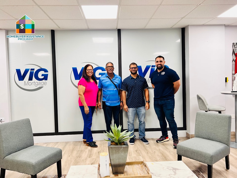 Clietes comprando usando el programa de asisytencia al comprador de ASFV de PR <a href="/VIGMortgage/">VIG Mortgage Bank</a>