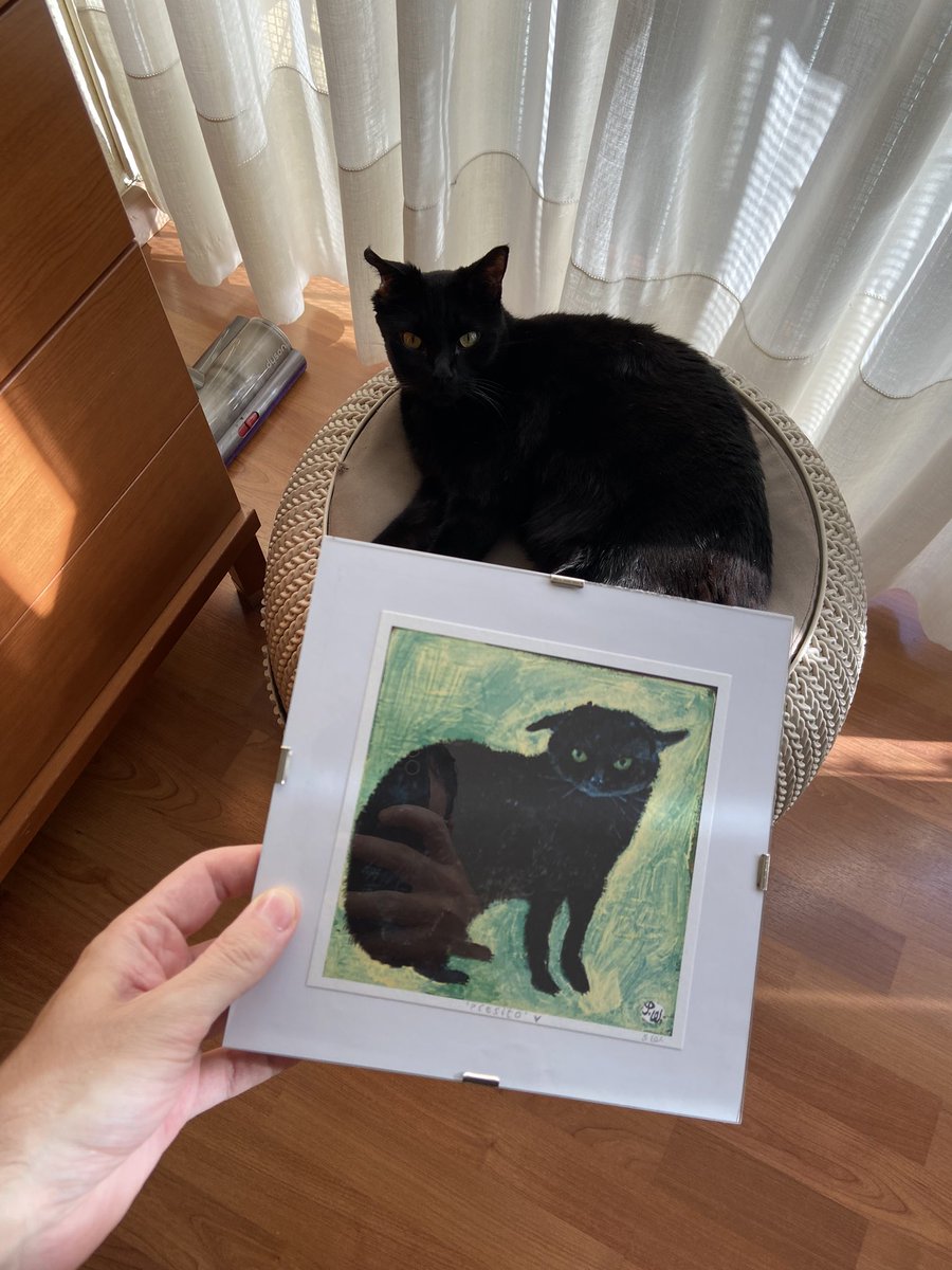 JavierJimenezXL's tweet photo. Bought this extremely cute print from the talented @moggshop because O instantly thought of Piesito when I saw it. It’s almost as if this was actually a commission 😭 https://t.co/svuezjDICg