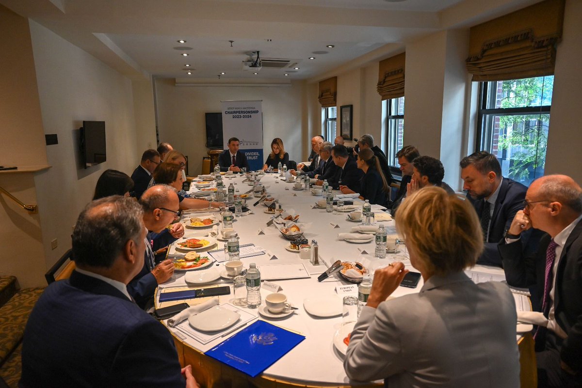Bujar_O's tweet photo. Pleasure to host a Ministerial meeting, under 🇲🇰 #SEECP CiO.
Valuable exchange on the role of SEECP in accelerating the 🇪🇺 integration.
We also discussed the concept of #MoreIntegrationBeforeMembership, including concrete benefits during the accession process.
@MajlindaBregu https://t.co/LrSngaVPvk