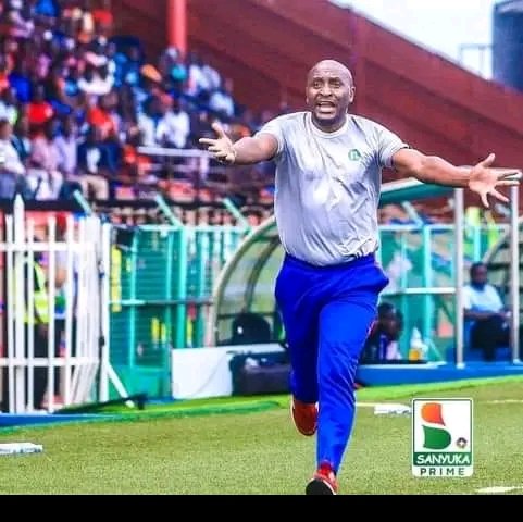 BrianKawalya1's tweet photo. Arua Hill is without Livingston Mbabazi on bench today...

28' Vipers 1-0 Arua Hill

#VIPAHL
#UPLwithBrian https://t.co/qSJAyJY5vv