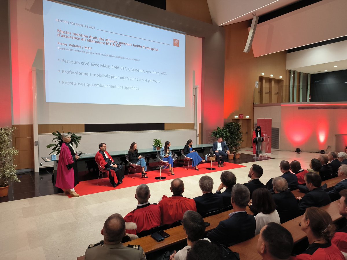 UTCapitole's tweet photo. #RentréeSolennelleUTCapitole
#UTCapitole est fière de proposer à ses apprenants des formations performantes et innovantes, permettant leur insertion dans le monde professionnel 💼
Direct ➡️ https://t.co/iqeAZ9Si2T https://t.co/vB1FP54ZXZ