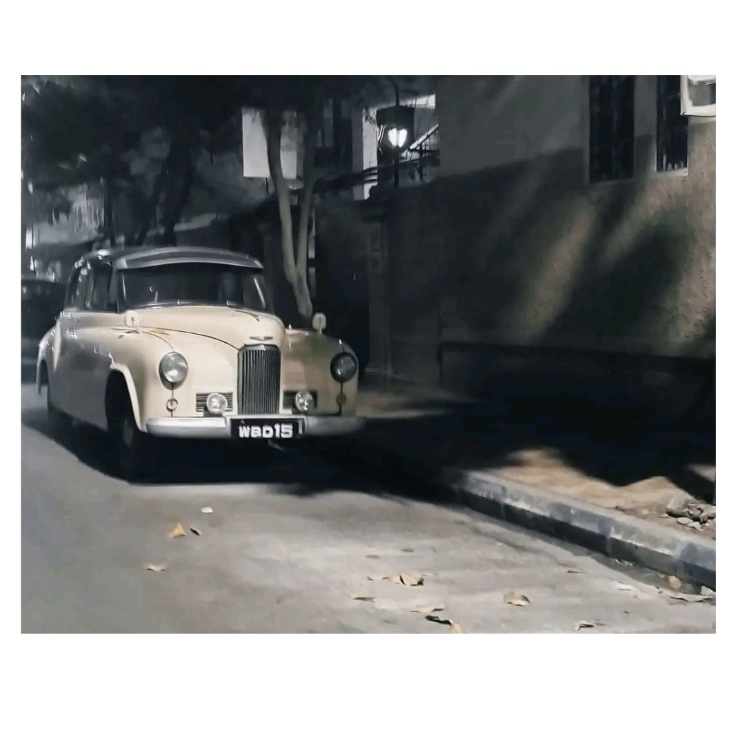 V I N T A G E

#vintagecar #vintagecar #oldkolkata #southkolkata #streetphotography #streetstories #streetphotographyindia #kolkataphotography #kolkatastreetphotograpy #monochrome #shadows #amarsohorkolkata