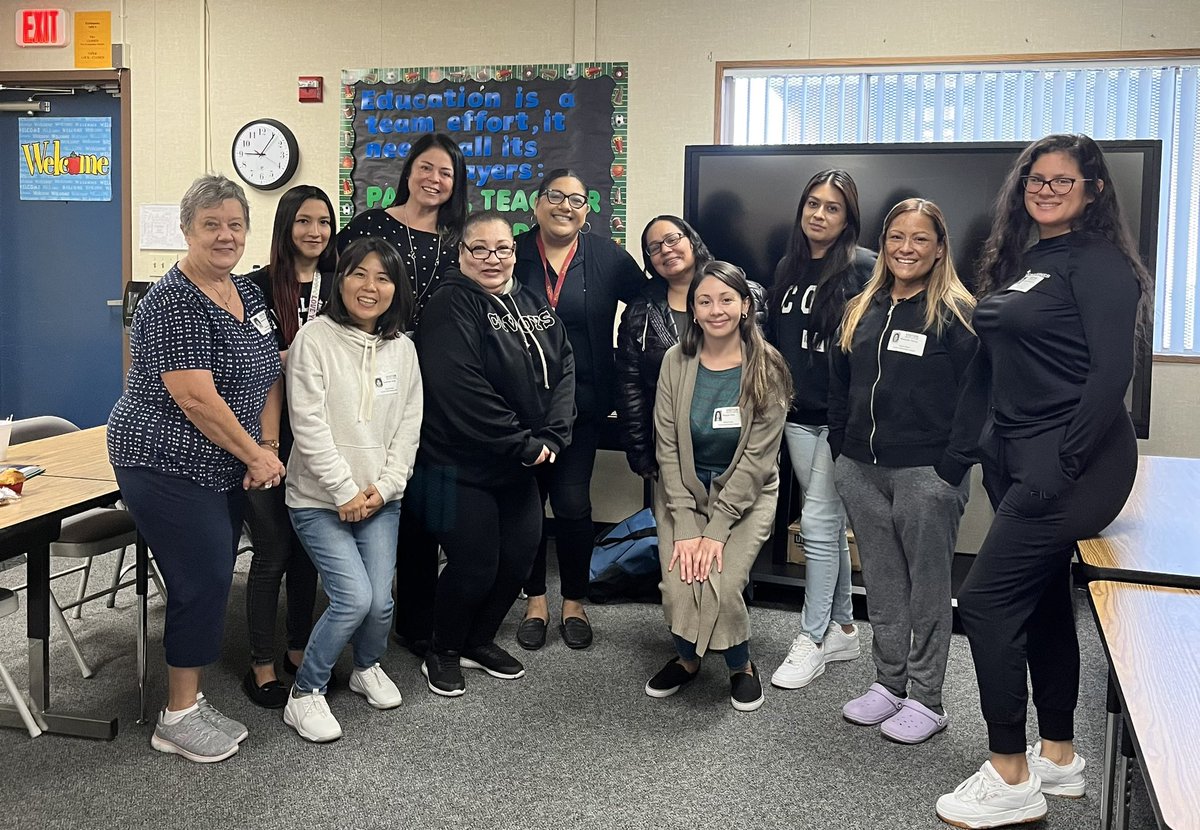 Corona Eagles committed to learning to support the success of our children! <a href="/Corona_OMSD/">Corona Elementary</a> Thank you Dr. Flores for supporting family engagement!