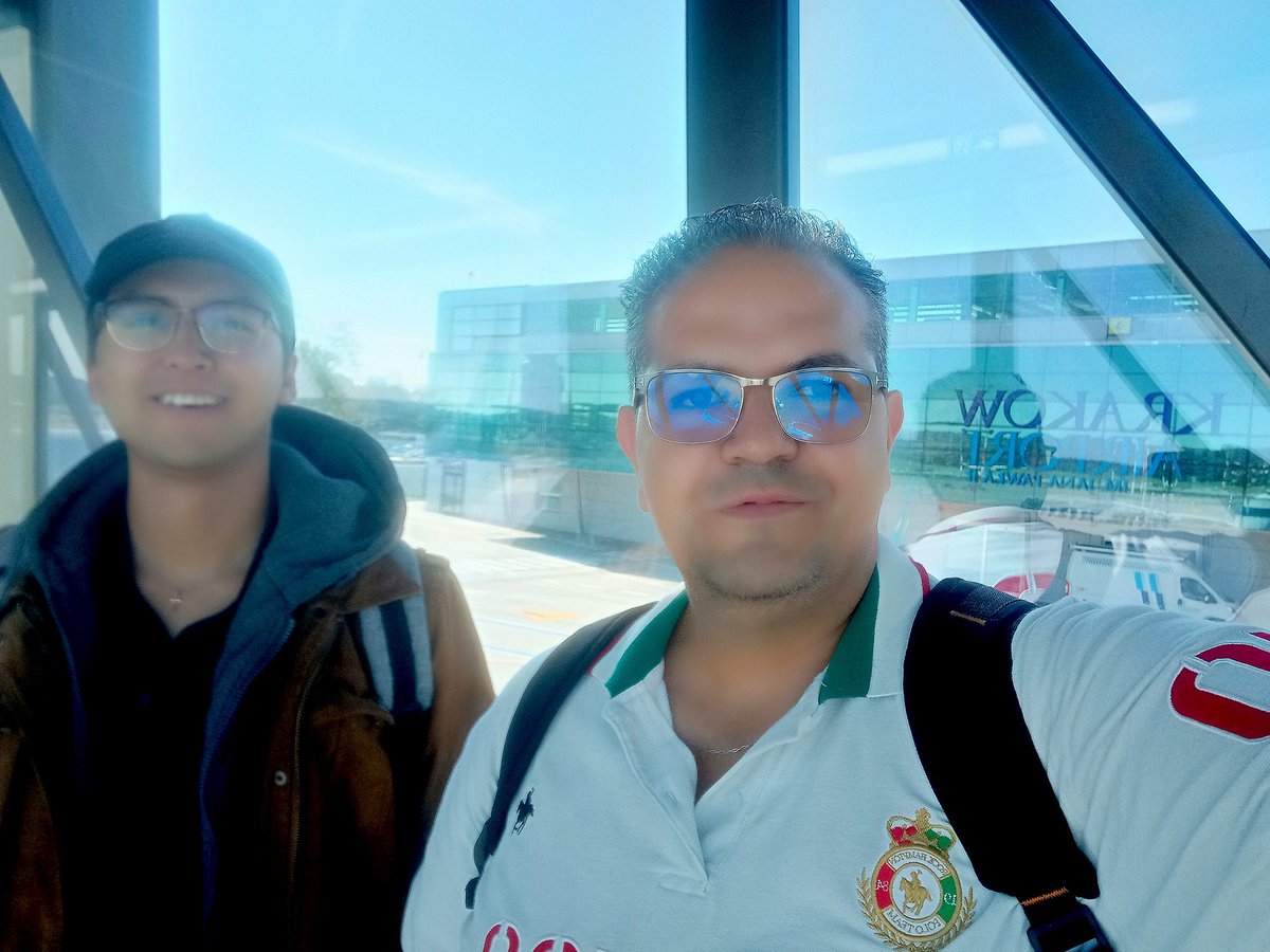 UT_Corregidora's tweet photo. Estudiante de la UTC participa en Simposio Europeo de Alimentos en Polonia
#OrgullosamenteUTC #SEDEQ #Internacionalización #Contigo #SiguienteNivel #Educación #SomosUTC
https://t.co/CV4JE1Gal5
@sotoobregon @RobertSosaP https://t.co/KOGvDBDWR0
