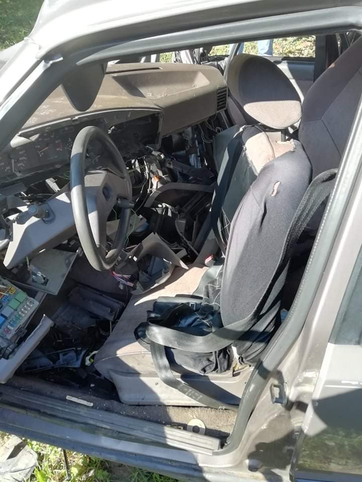 bchungary's tweet photo. Ma van a második évforduló. Az utóbbi egy évben  nagyon sok minden változott,viaszakaptam a jogosítványt,lediplomaztam,új állás,költözés. De ez a nap mindig más lesz. #secondbirthday https://t.co/YyqNR2deoe