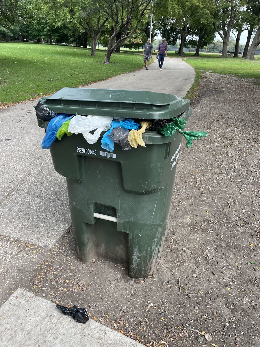 chi311photos's tweet photo. Missed Garbage Pick-Up Complaint at 4017 N California Ave

SR23-01625638
Ward 33, Ald. Rossana Rodriguez Sanchez https://t.co/Lbrha0ywVo