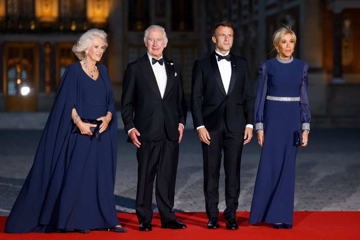 Oh, the irony of ironies: Emmanuel Macron's wife wearing a dress that her husband has banned Muslim girls for wearing under his abaya ban. This photo is recent, taken during a British Royal visit.
#France
#Islamophobia
#Boycottfrenchproducts