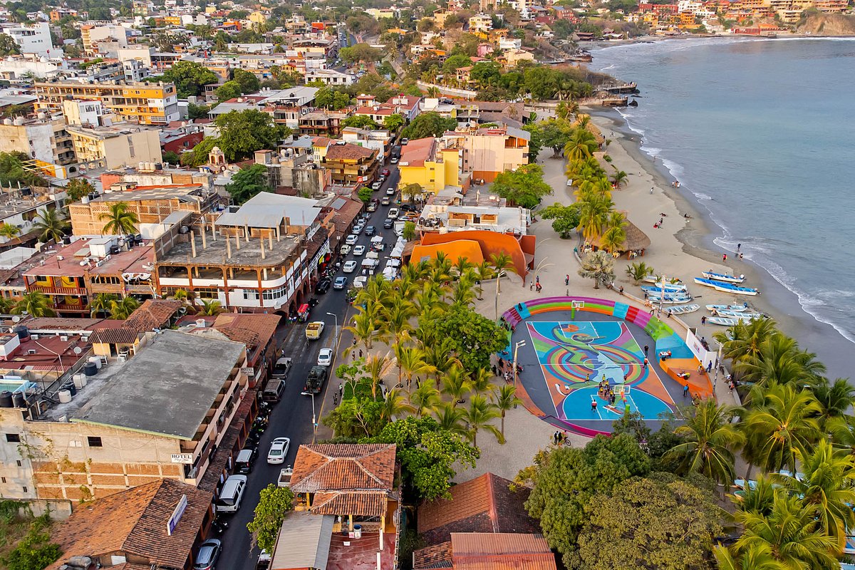 soyzanca's tweet photo. #Zihuatanejo tiene todo lo que buscan los viajeros... paz, aguas tibias y cristalinas, sol y paisajes espléndidos. ¡Ven a visitarnos! https://t.co/8uYOXcX587