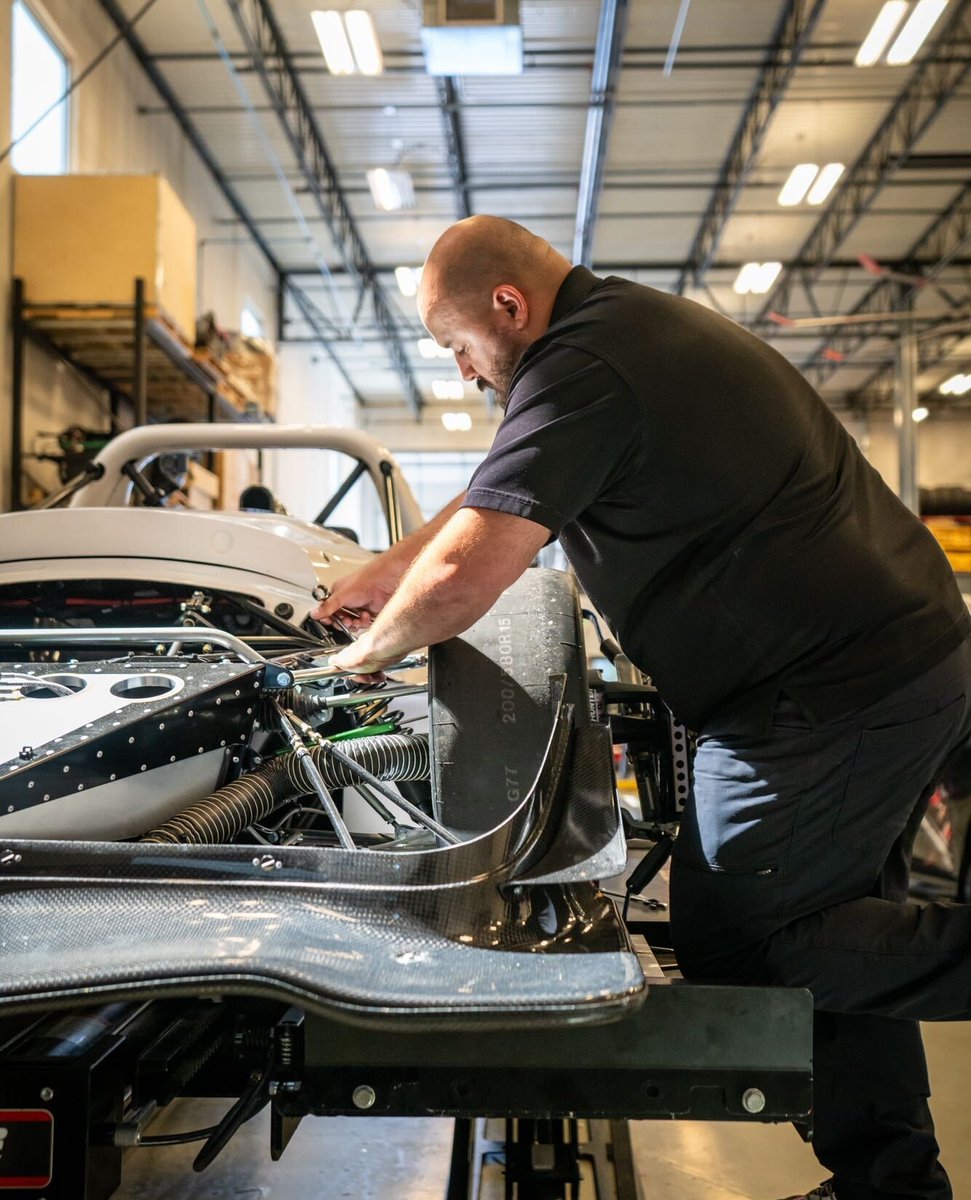 GRPerf's tweet photo. Race cars need work done to them before you take it to the track, and we can do it!🔧

We offer track prep to get all squared away so you can set track records the next day!🥇

#RaceTheWorld #WeMakeRacers #RadicalCupNorthAmerica #GrahamRahalPerformance #Indy #GRPBuilt https://t.co/dYX77bcLYq