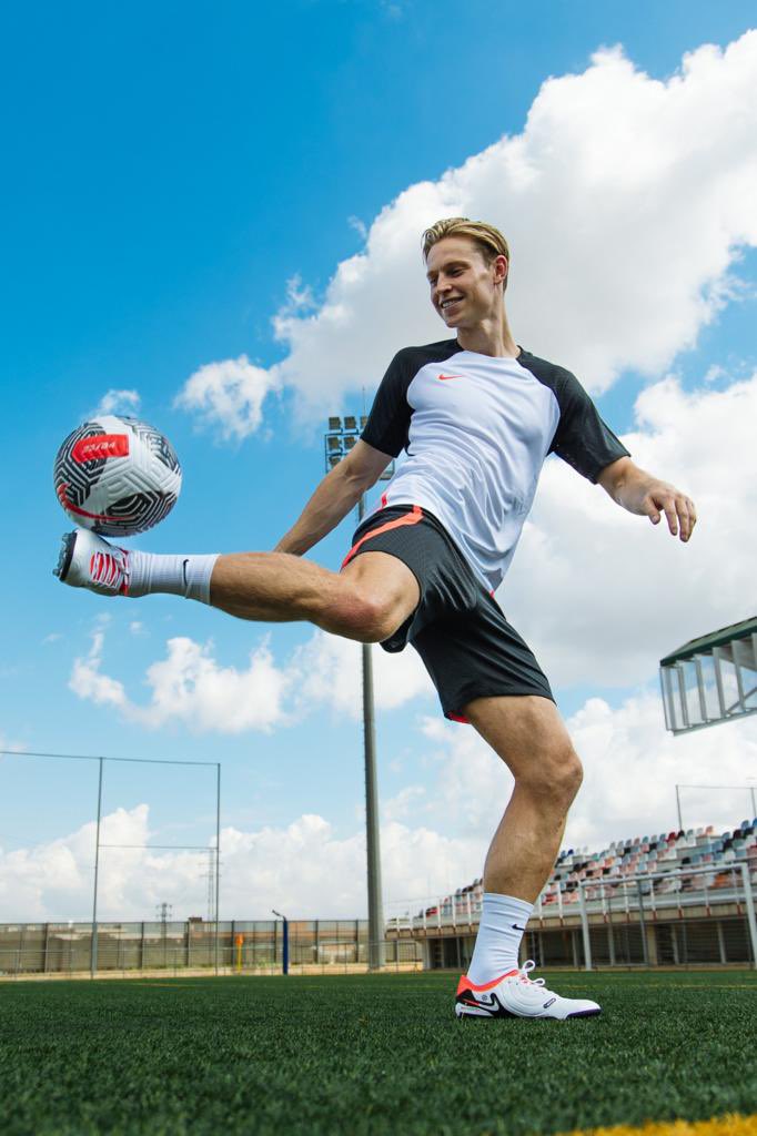 DeJongFrenkie21 tweet picture