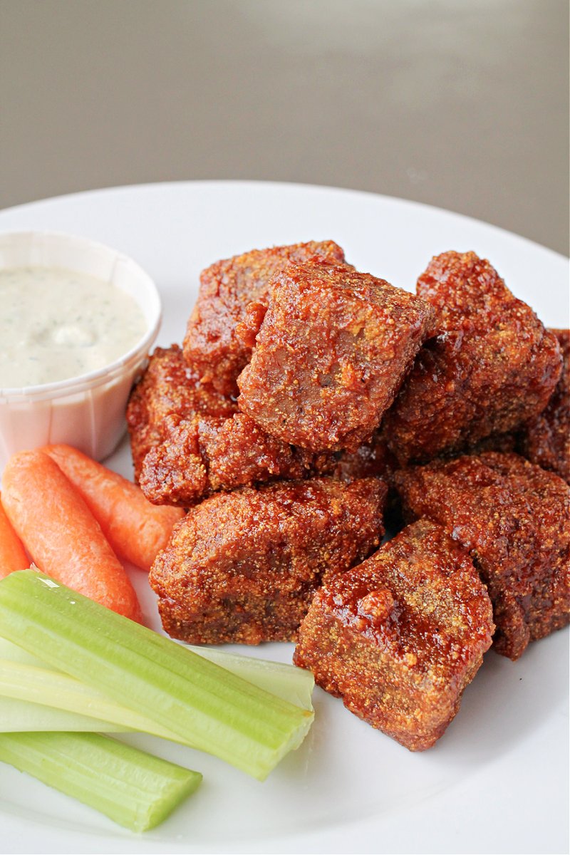 doublewidegrill's tweet photo. Have you tried our award-winning #seitanwings yet? Give them a go in one of our SEVEN vegan sauces today.

And be sure to check out all of our #vegetarian /vegan items on our menu➡️ https://t.co/VAZsqItRci #doublewidegrill #pghvegan #veganpgh #pgheats #southsidepgh #veganmenu https://t.co/hWkPyEVn3J