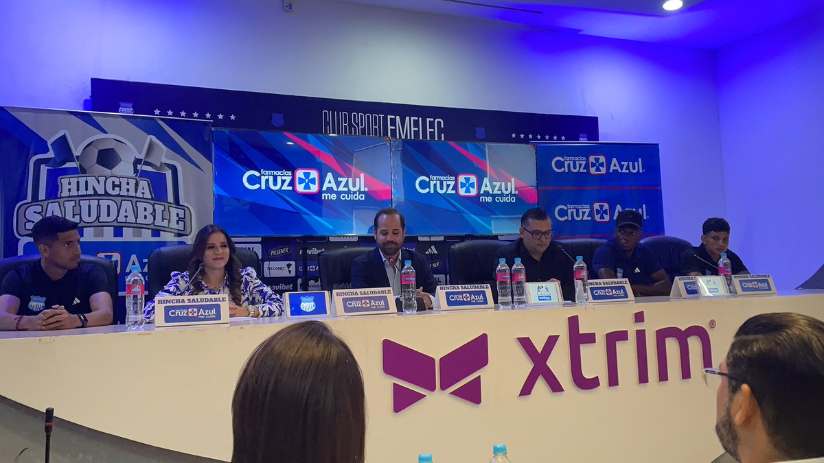 🔴 Campaña de <a href="/CSEmelec/">Club Sport Emelec</a> con <a href="/cruzazulec/">Farmacias Cruz Azul</a> para que el hincha eléctrico pueda asistir en familia y en seguridad al estadio.

La campaña se llama: “Al Capwell en familia”

<a href="/LaRadioRedonda/">La Radio Redonda ⚽️</a>