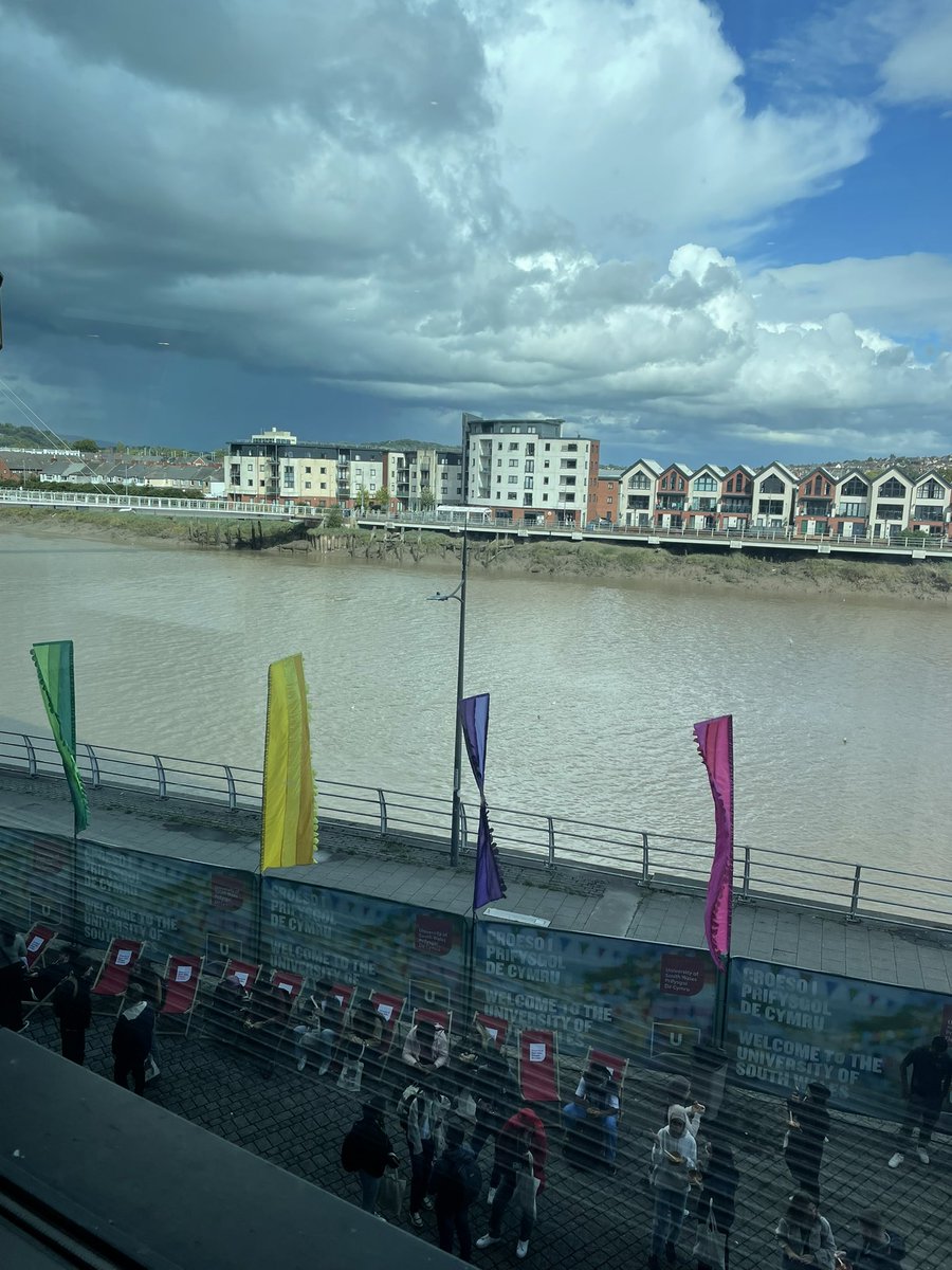 Great day on #newportcampus 🏴󠁧󠁢󠁷󠁬󠁳󠁿buzzing atmosphere <a href="/USWEventsTeam/">USW Venues and Events</a> 🙌🏻and amazing #partnership #educativementoring PDL day. Many thanks to all involved 🤓<a href="/BAPrimaryUSW/">USW_Primary_ITE / PDC_Addysg_Gynradd</a> <a href="/USWDepEd/">Early Years Study at USW</a>