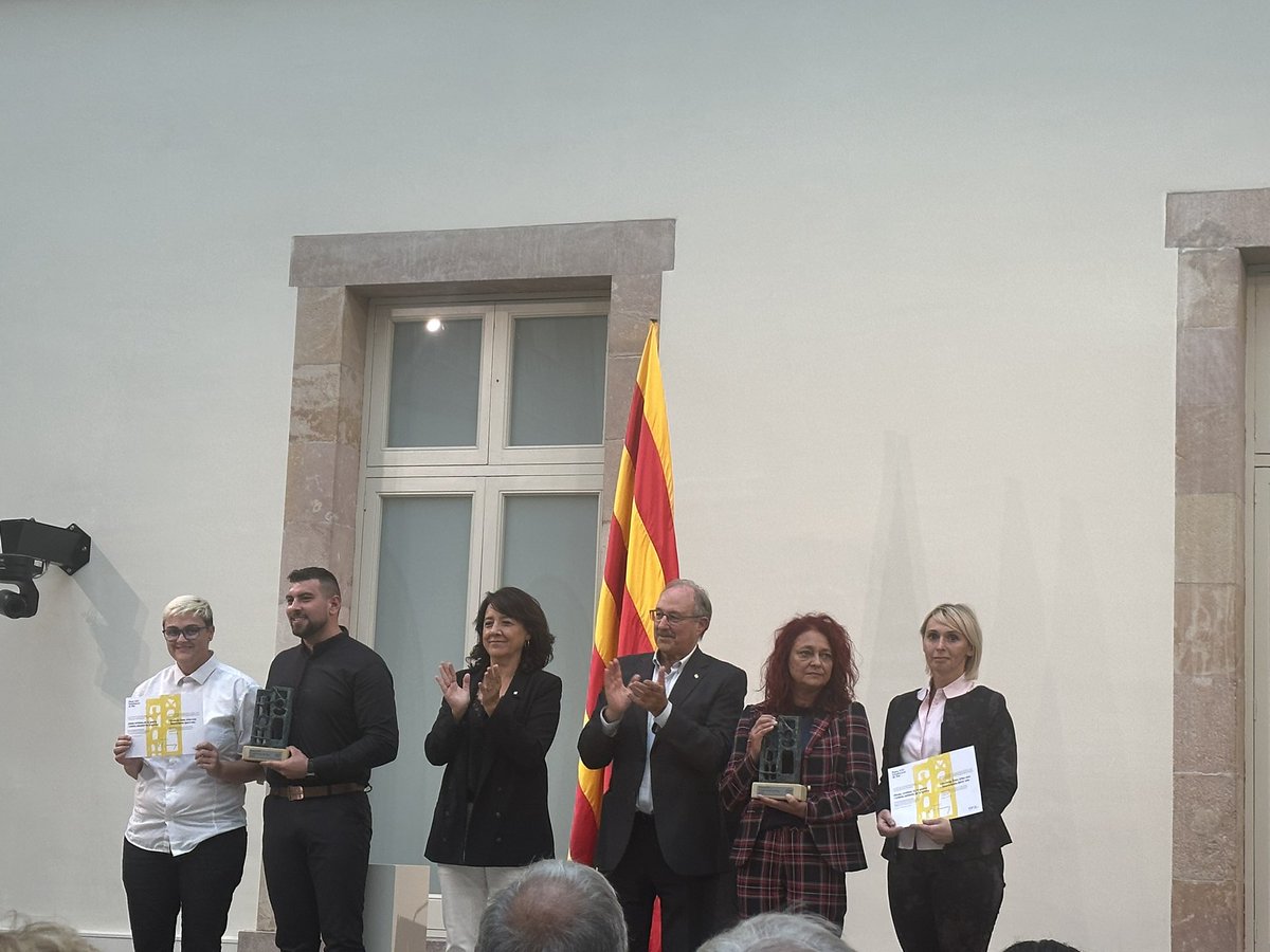 Xavier Aldeguer (@xevialdemed) on Twitter photo Al <a href="/parlamentcat/">Parlament de Catalunya</a>, a l’acte de lliurament del Premi <a href="/ICIPeace/">ICIP</a> a Construcció de Pau 2023 a les associacions “Dones víctimes de la guerra” i “Infants oblidats de la guerra” de #BòsniaHerzegovina, a proposta de <a href="/CultiConflicte/">CulturaiConflicte</a>. Al <a href="/parlamentcat/">Parlament de Catalunya</a>, a l’acte de lliurament del Premi <a href="/ICIPeace/">ICIP</a> a Construcció de Pau 2023 a les associacions “Dones víctimes de la guerra” i “Infants oblidats de la guerra” de #BòsniaHerzegovina, a proposta de <a href="/CultiConflicte/">CulturaiConflicte</a>.