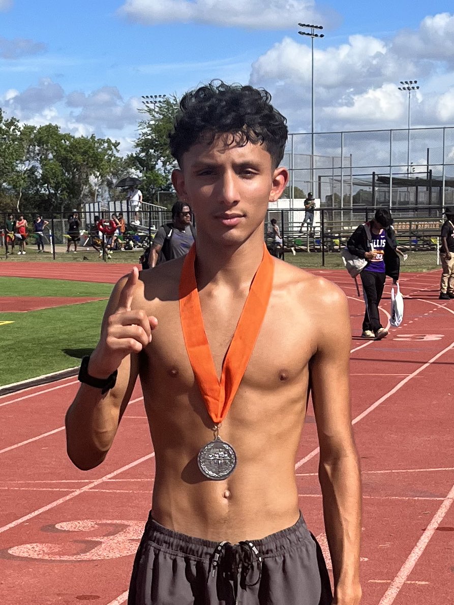 Got 2nd place at the dobie meet today. With a time of 15:55 could’ve been better but you live and you learn.