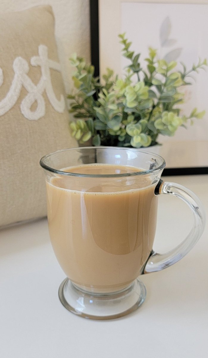 MsSelfDiscovery's tweet photo. 46 years old and my very first cup of coffee. It's pretty 😍 ☕️ https://t.co/ClFyIDIEiL