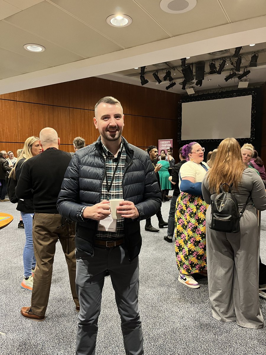 Michael Loughan tweet media