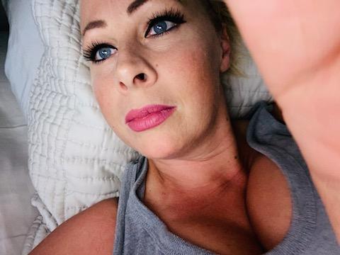 Let the countdown begin.. Cum see my live show. Ill be waiting. Today 11am pst https://t.co/jsdBRk6wsp https://t.co/tHlmuOkbPa