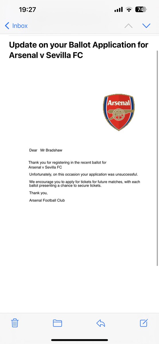 Thegooner27's tweet photo. This is now way to common and I can’t believe the success odds put out for silvers! 0/8 since getting the forest game on opening day 🤬 #arsenalballot #Silvermembership https://t.co/tr1Xf8oeh4