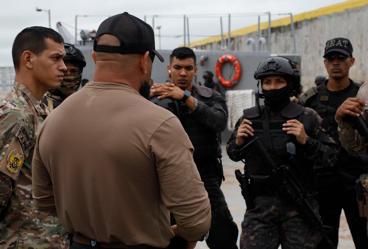 During the first two days of Panamax Alpha, @SENANPanama forces 🇵🇦conducted multiple iterations of Visit, Board, Search and Seizure (VBSS) training led by U.S. #SOF
#StrongerTogether #FuerzasUnidas #StrengtheningPartnerships