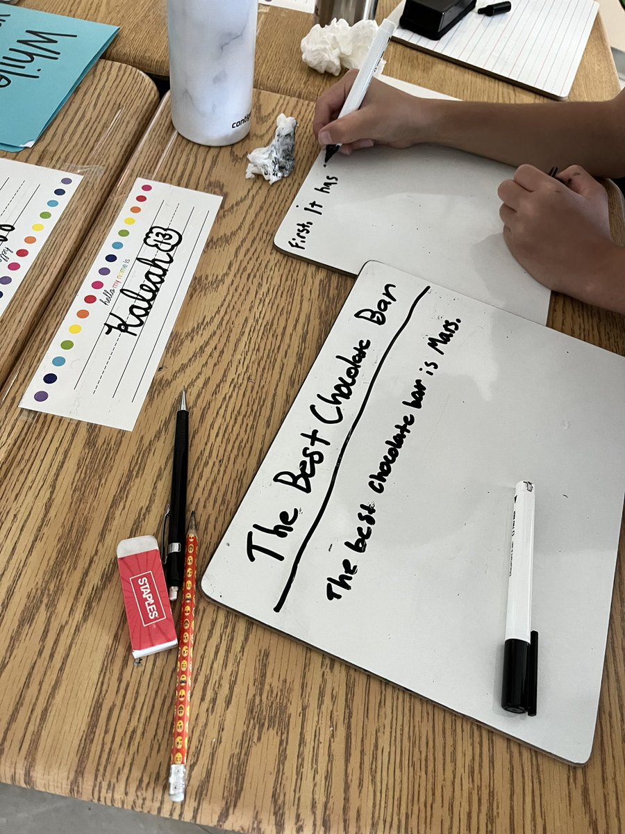 mrslupson's tweet photo. Today, we began thinking about paragraph writing and began our practice. Thank you to our grammar and success criteria police for ensuring the groups included everything they need in a paragraph! @OLFMilton https://t.co/upB0nMX3JD