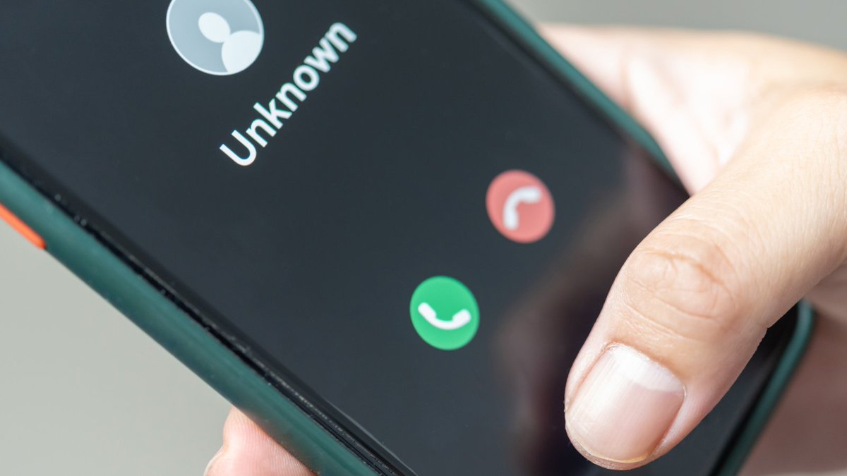 The #FBI is warning the public of a recent nationwide uptick in technical support scams targeting older adults, where scammers instruct victims to send cash via shipping companies. Learn more:  ow.ly/gtb250PHZWj