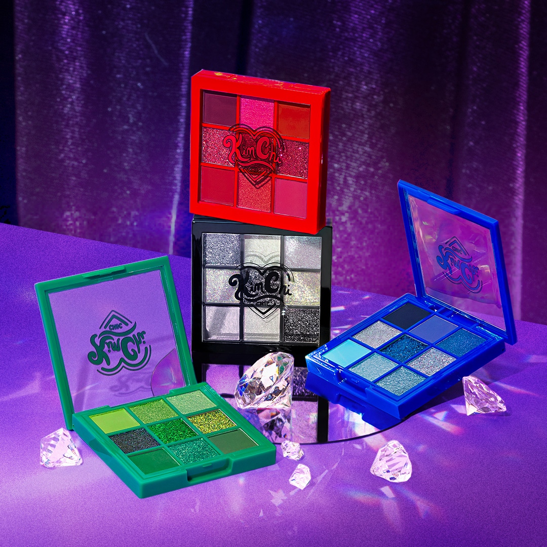 KimchiChic's tweet photo. All hail the Jewel Queens! 👑💎 Our JEWEL COLLECTION is OUT NOW! 🤩
Which gem is calling you? 😍 Plus, get bejeweled with the FREE gem sticker sheet that comes with every palette!
SHOP NOW: https://t.co/I8Gjv8UUZm
#jewelcollection #Jewelpalette #Kimchichicbeauty https://t.co/eWtGkY3ic2