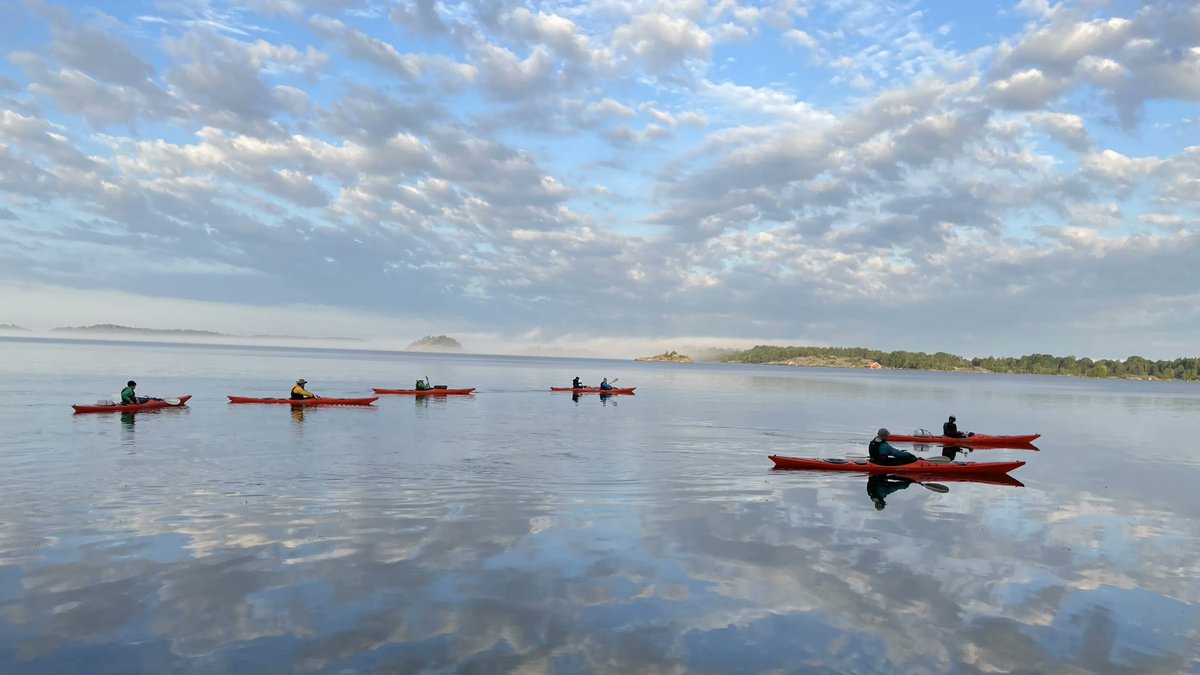 ShiplakeCollege's tweet photo. Kayaking in Sweden, canoeing in France, and hiking in Wales; #ShiplakeDofE certainly had a busy summer and we're so here for it! One silver and two gold expeditions completed; read about them in full at https://t.co/KeqFD5fJ3p #ShiplakeInspirational @ShiplakeOutdoor https://t.co/92yWjUn3dL