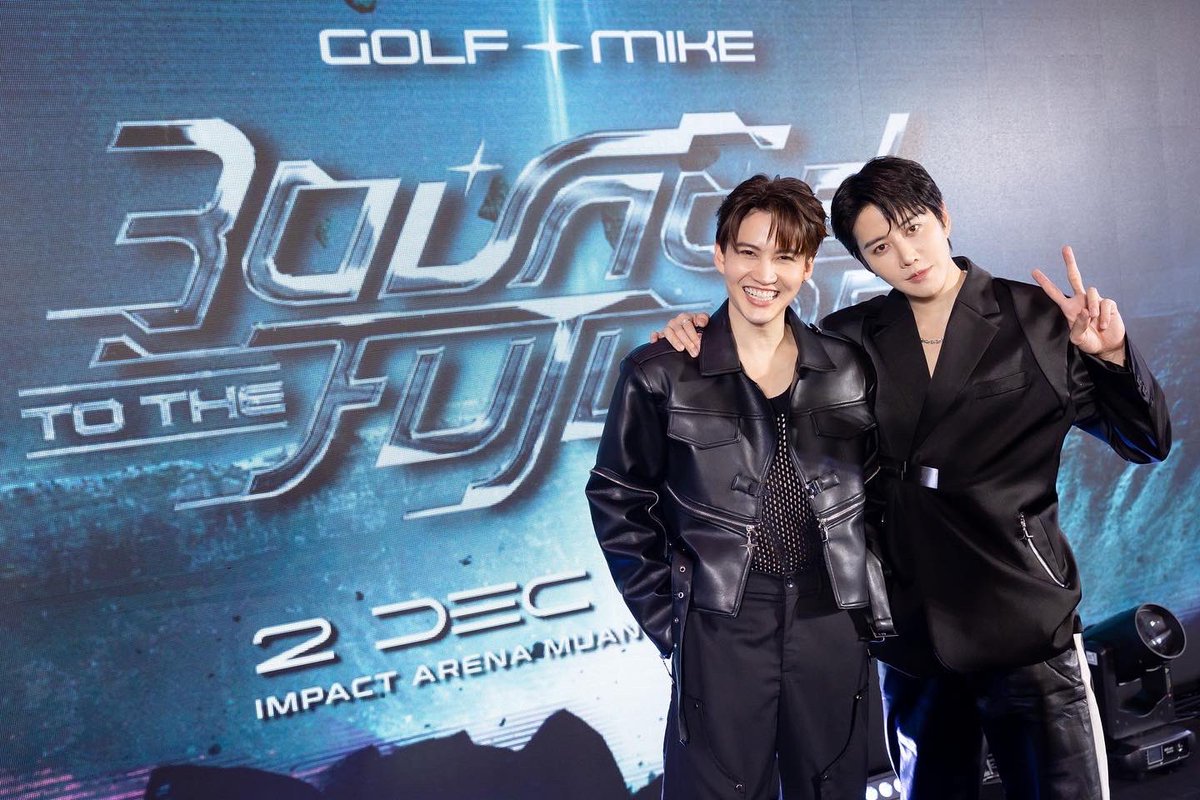M1KEANGELO's tweet photo. รอเลยเต็มที่แน่นอน BOUNCE🏀 #GolfMikeFirstReunion #GOLFMIKEBounceToTheFutureConcert
#BounceToTheFuture
#ตำนานผมรากไทร #กอล์ฟไมค์ https://t.co/wc9lQ6PNGB