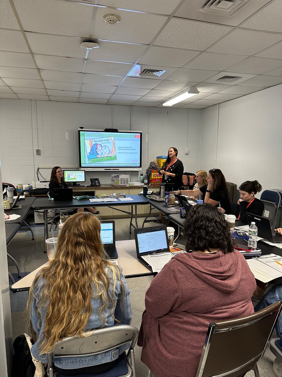 Connetquotleads's tweet photo. New teacher training in benchmarking https://t.co/w7rkCS7sFC