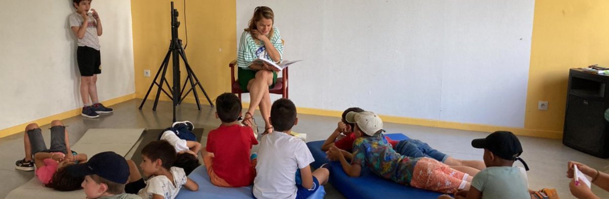 AfevFrance's tweet photo. 📚 Anais Sautier, autrice #littératurejeunesse sera à la #JRES pour nous parler de son expérience #Afev et comment elle a influencé son travail d'autrice + comment elle aborde les enjeux sociaux à travers ses livres.
Retrouvez son #itw dans le lab👉https://t.co/6vriLr7t4M https://t.co/aQcIvQRFqC
