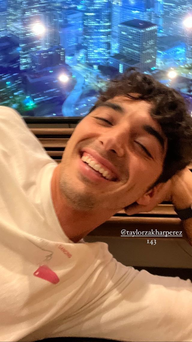portartsphere's tweet photo. Thread of Taylor Zakhar Perez with huge “jowa” (boyfriend) energy https://t.co/Qiei14cAig