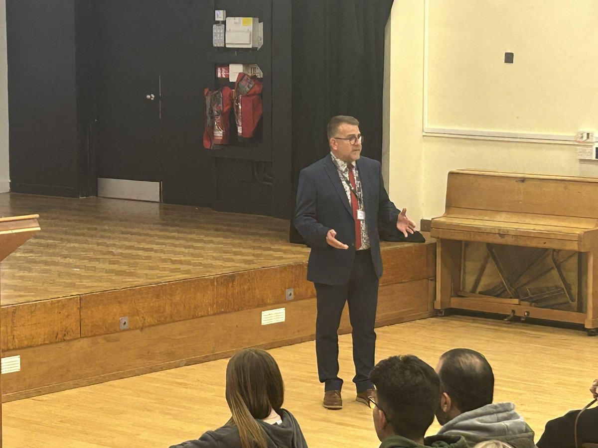 KAKempston's tweet photo. Mr King our Head of Year 11 explaining the importance of 95% or above attendance to learning and academic success. https://t.co/A2jSORrZMM